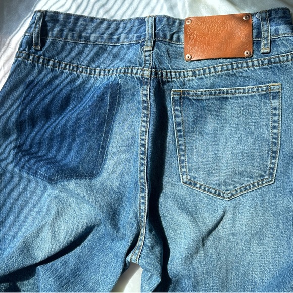 Stylish Blue Wide-Leg Jeans - Picture 3 of 5